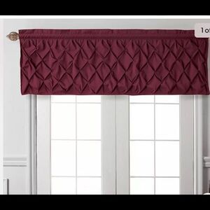 VCNY rod pocket balance. One piece. 60” x 20” the color is burgundy